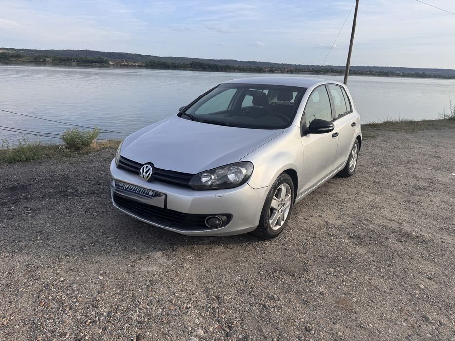 VOLKSWAGEN Golf 2010