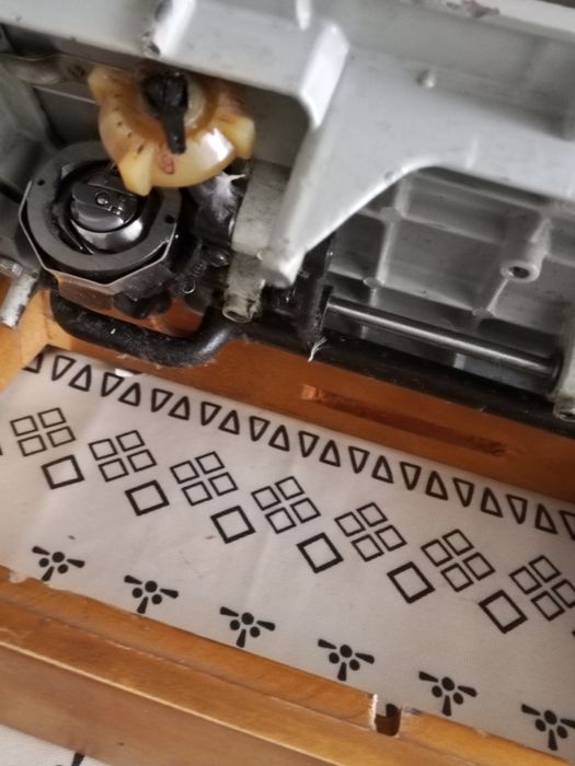 Продаю Швейная машинка Подольск142