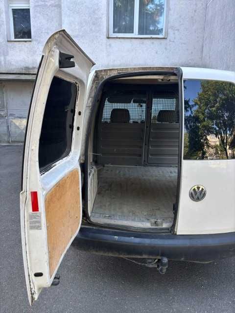 Volkswagen Caddy 2007 – Autoutilitară – 2000€