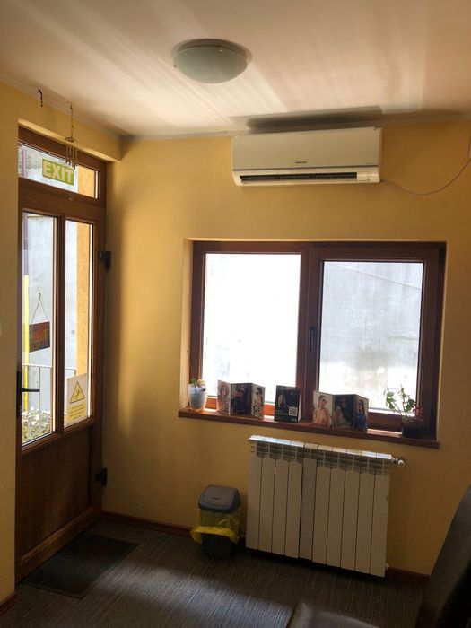 Ocazie!Trei camere decomandate pentru cabinete medicale zona banci.