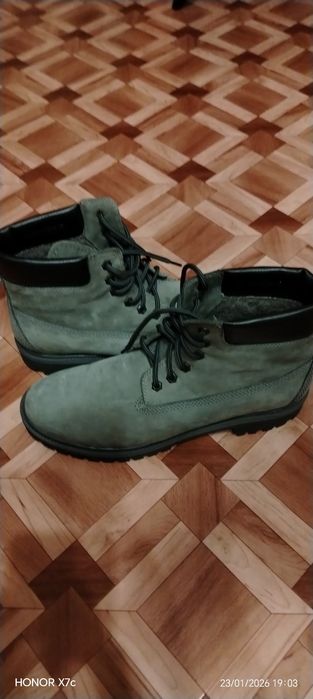 Продам ботинки мужские