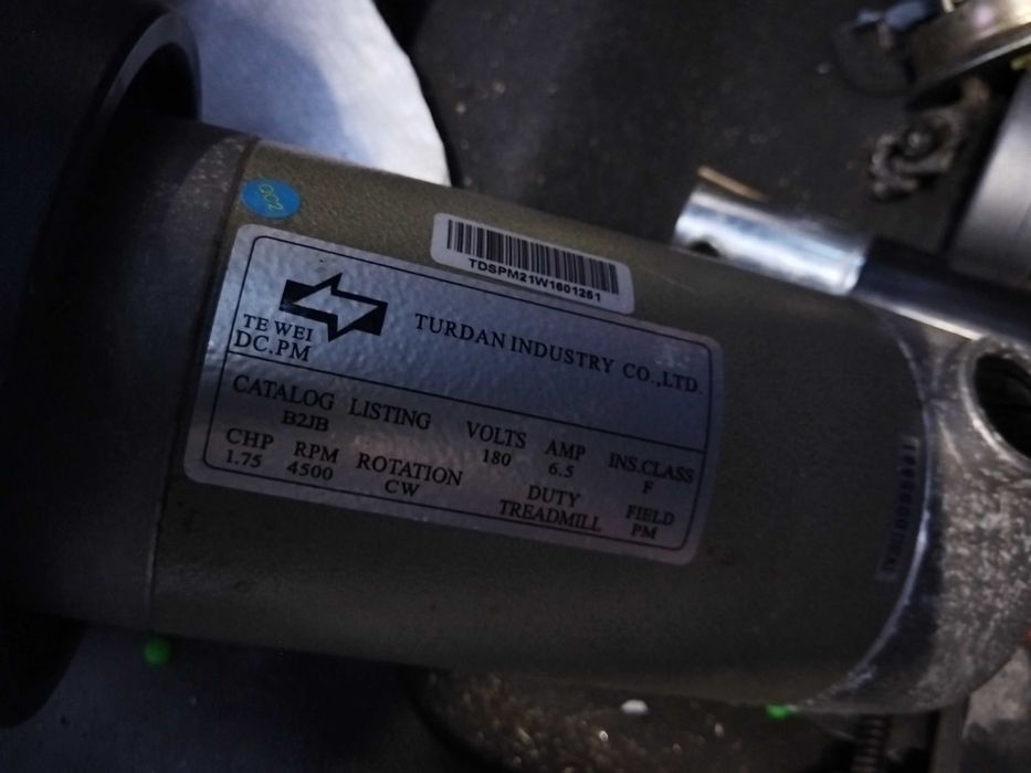 Двигатели и ленти за бягащи пътек и