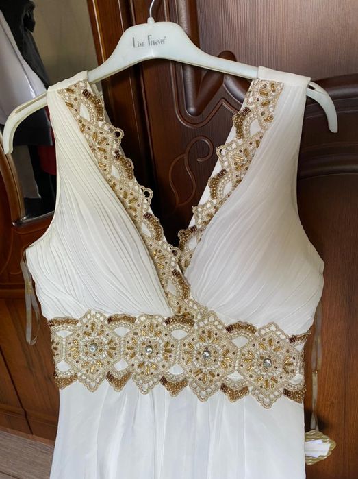 Продам новое платье