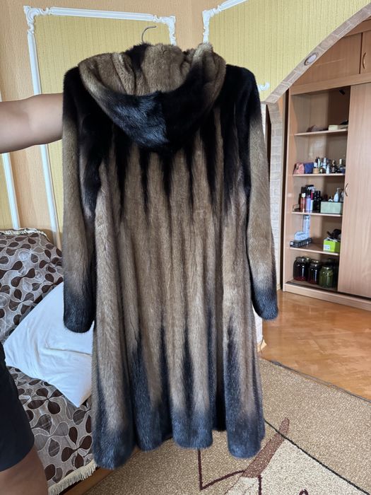 Продам норковую шубу