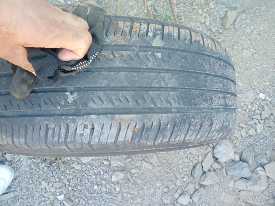 Авто шины на 17/ 16 бу