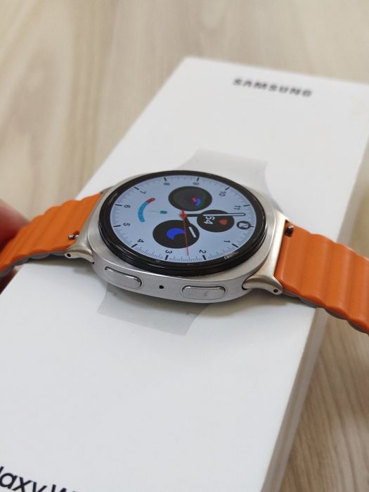Смарт часы Samsung Galaxy Watch 8