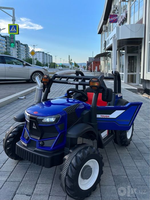 Siniy traktor bolalar mashinasi pultli elektromobil синий трактор по п