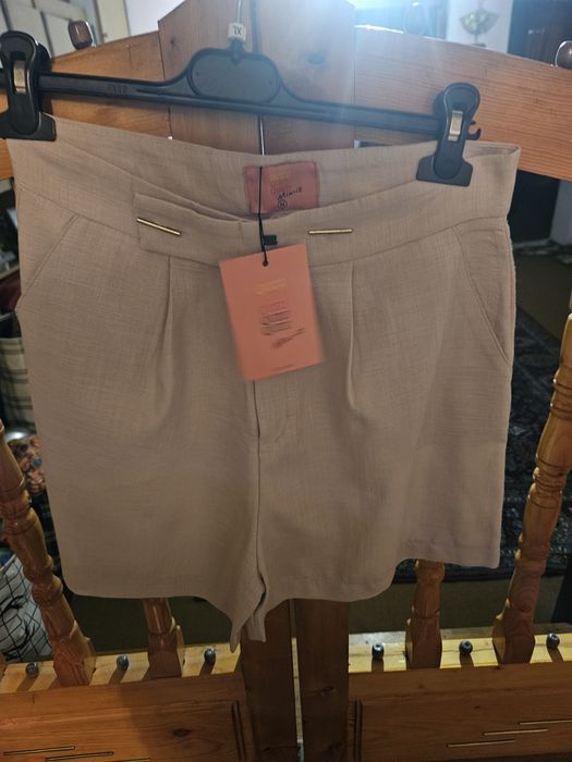 Нов дамски комплект с къси панталонки