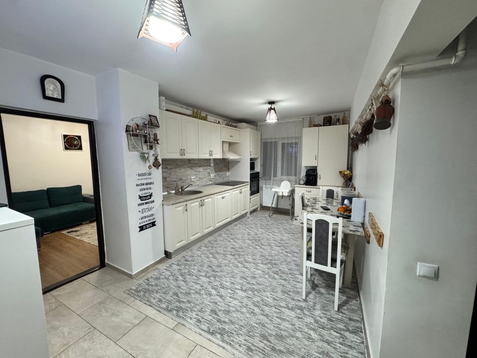 Vand apartament 3 camere mobilat si utilat