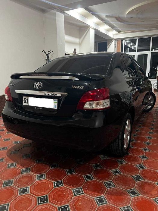 Срочно! Toyota Yaris с небольшим пробегом!