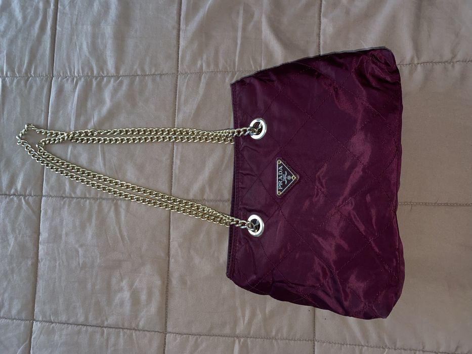Vand geanta prada originala