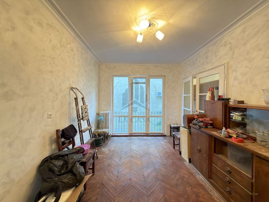 ул. Искър, кв. Оборище - 2 ст. за продажба