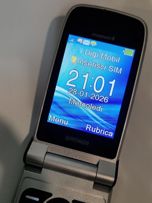 Telefon cu clapeta cu încărcător