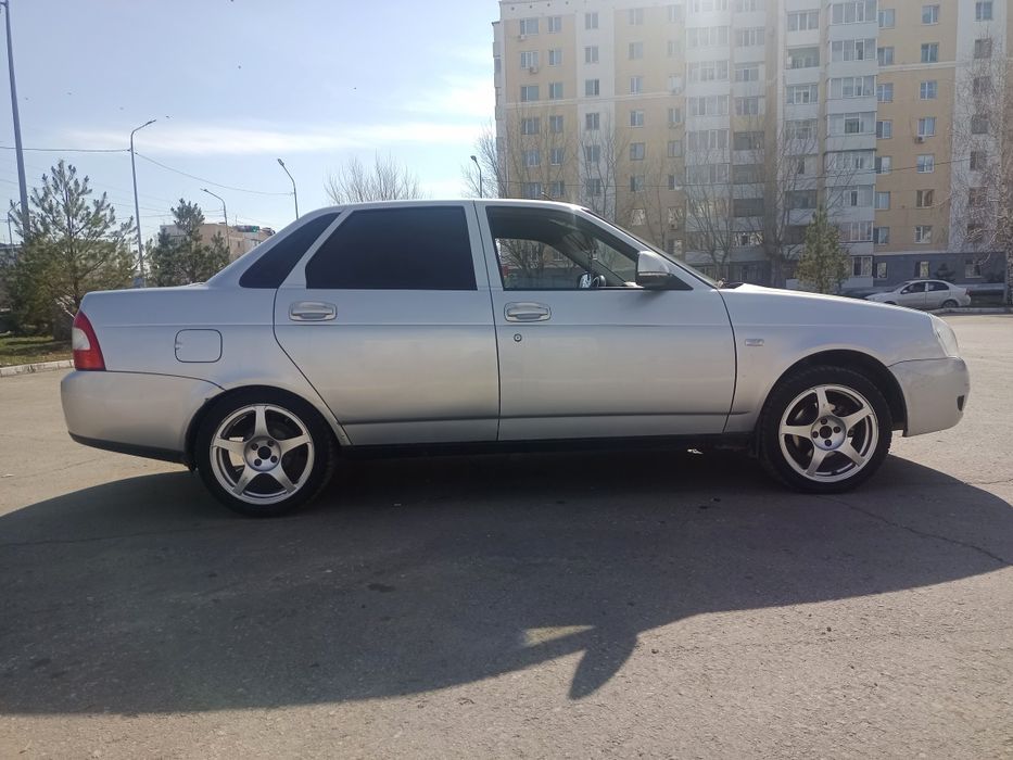 Продам Приору2 полулюкс