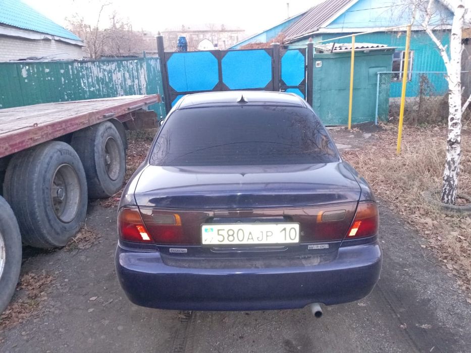 Продам Mazda 323