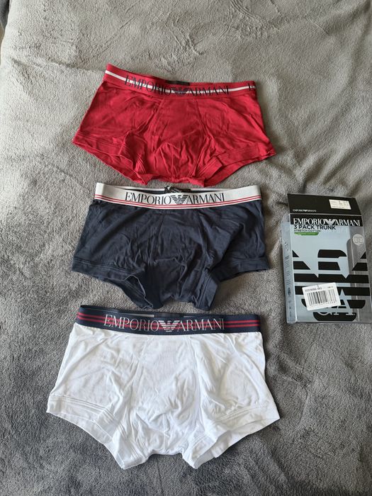 Emporio Armani set 3 boxeri alb-rosu-bleu marimea S noi originali