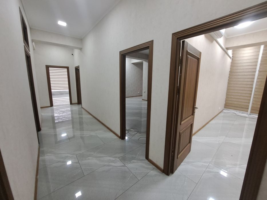 Аренда Вдоль дороги Под офис Шастри