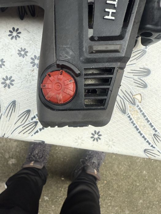 Акумулаторен пистолет за силикон WURTH