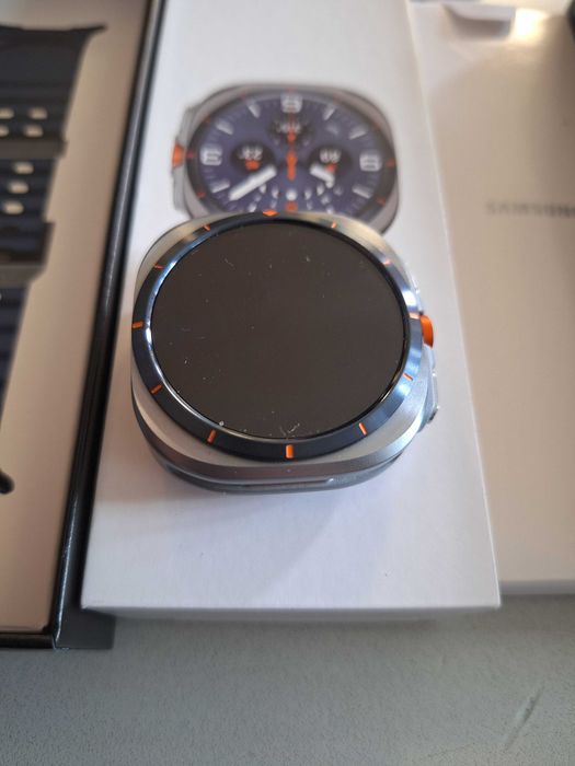 Смарт часовник Samsung Watch ultra