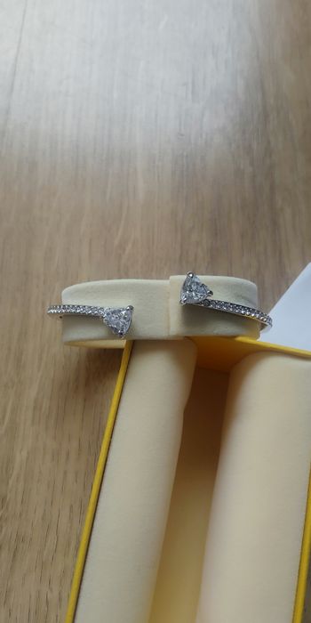 Оригинална гривна на Swarovski