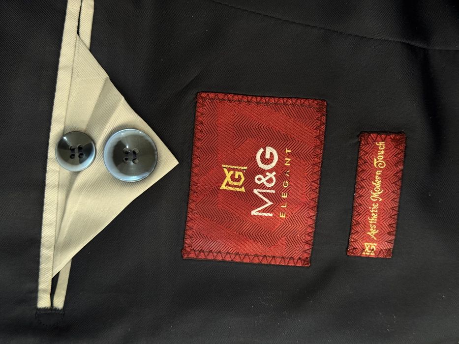 Продам костюм тройка.