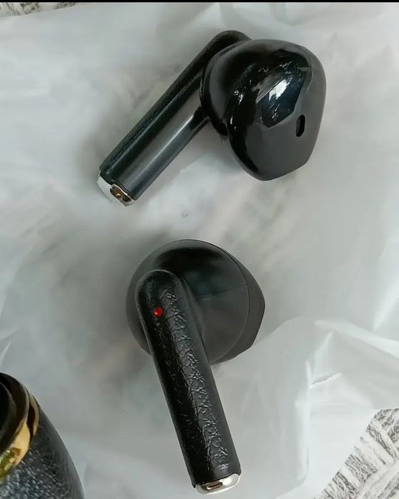 Наушник фирменный