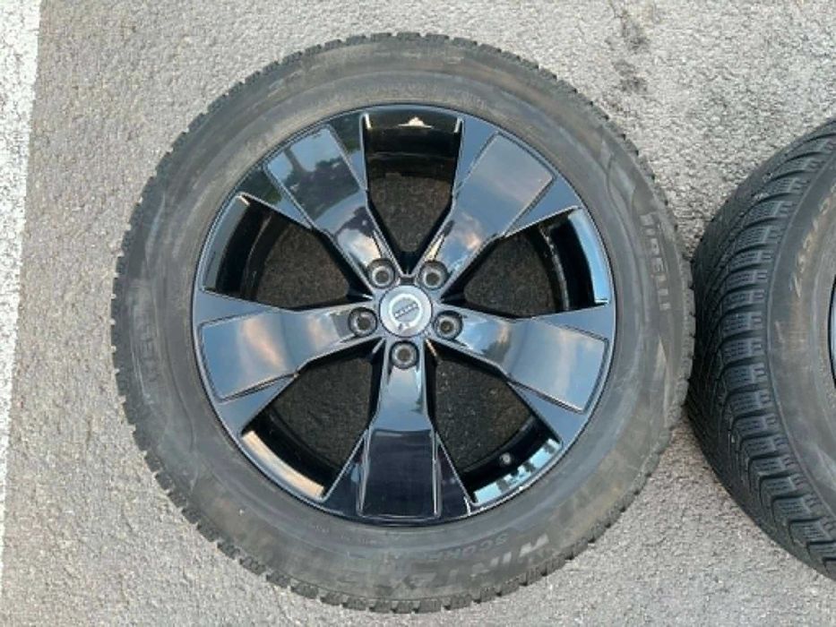 Roti Jante aliaj V-Spoke 5x108 Black Cauciucuri All-Season Iarna M+S 235 55 R18 Volvo XC40 XC60