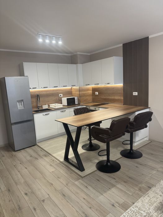 Дава се под наем Двустаен апартамент в Пловдив, Южен - 76 кв.м за 484.5 € - Снимка #4