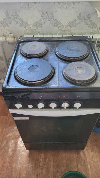 Продам электрическую плиту