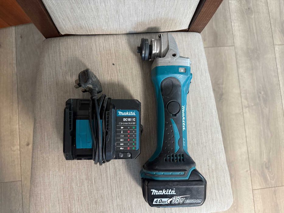 Флекс Makita DGA452