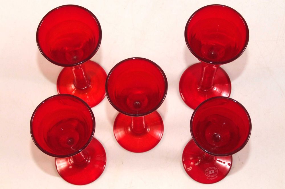 Set 5 pahare cu picior pt bauturi selecte, Made in Sweden, ABSOLUT NOI