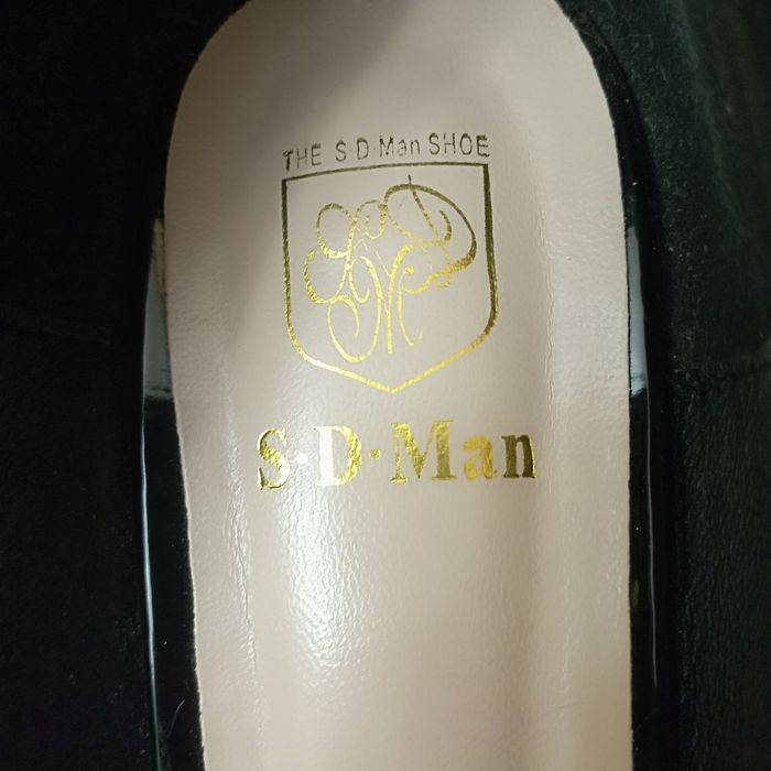 Продаются женские туфли