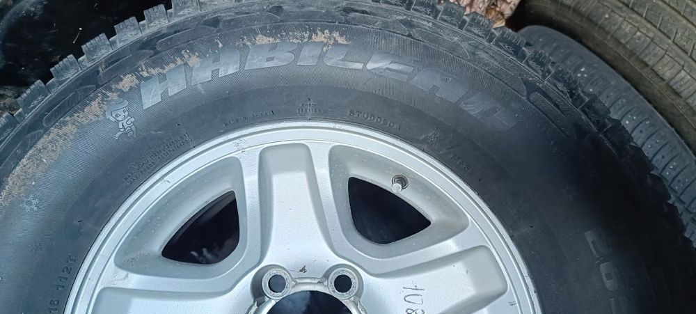 Продам комплект дисков с резиной.