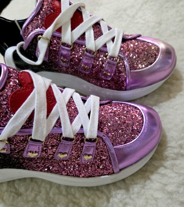 Love Moschino оригинални дамски сникърси 38 номер