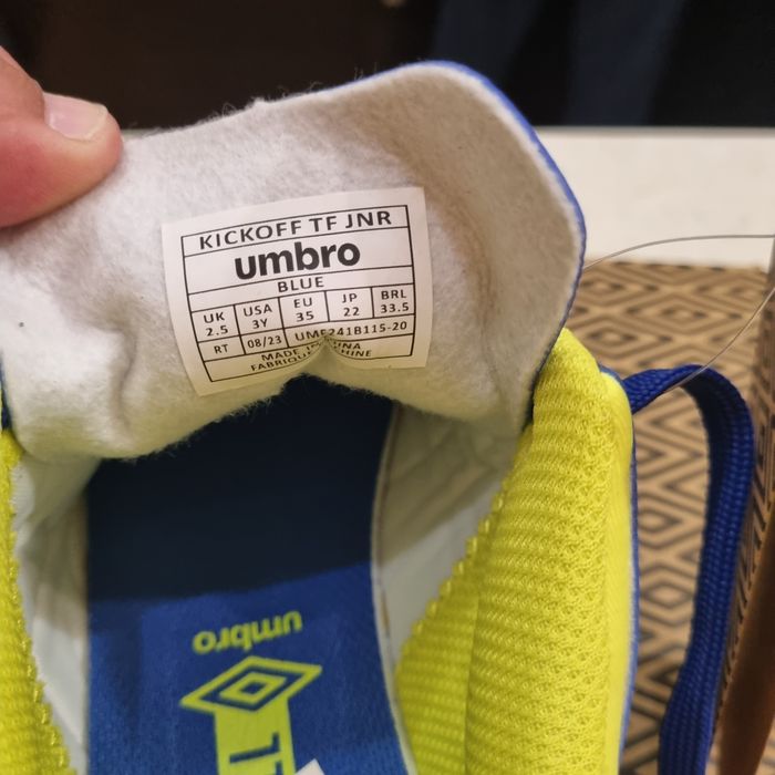 Футболни обувки Умбро