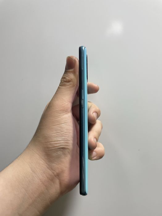 Самсунг А51.