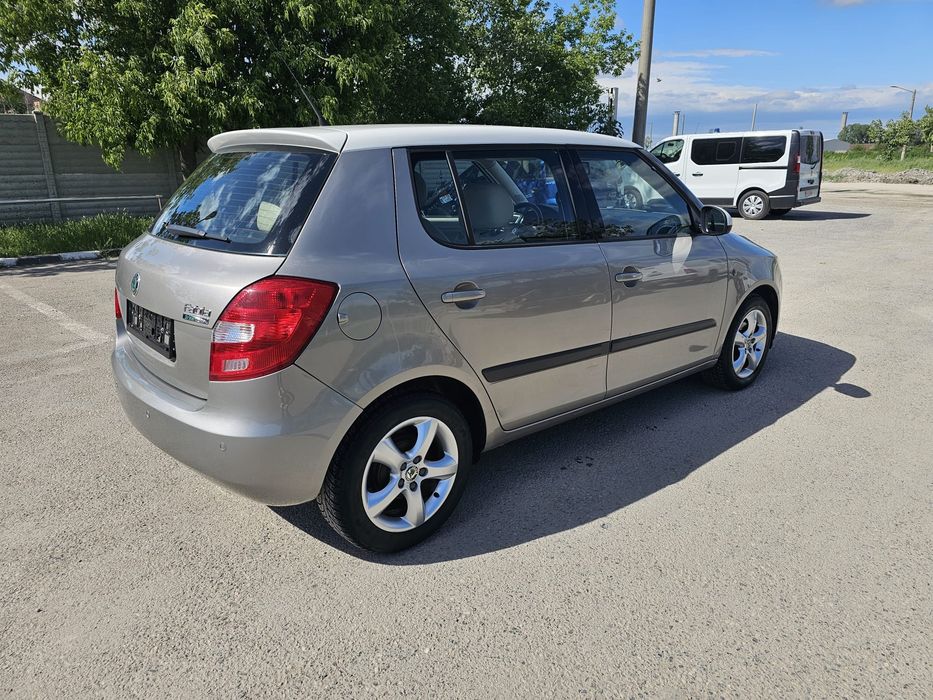 SKODA Fabia 2010 — imagine 5