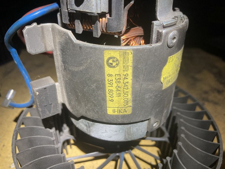 Моторчик вентилятор печки БМВ 7 Е38 / BMW 7 E38