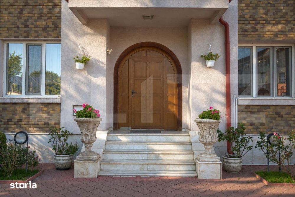Casa premium, ultracentrala  cu piscina si 1249 mp teren.