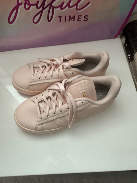 Маратонки Adidas 37номер