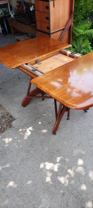 Стол  для кухни.