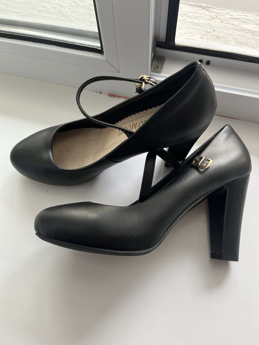 Продам кожаные туфли