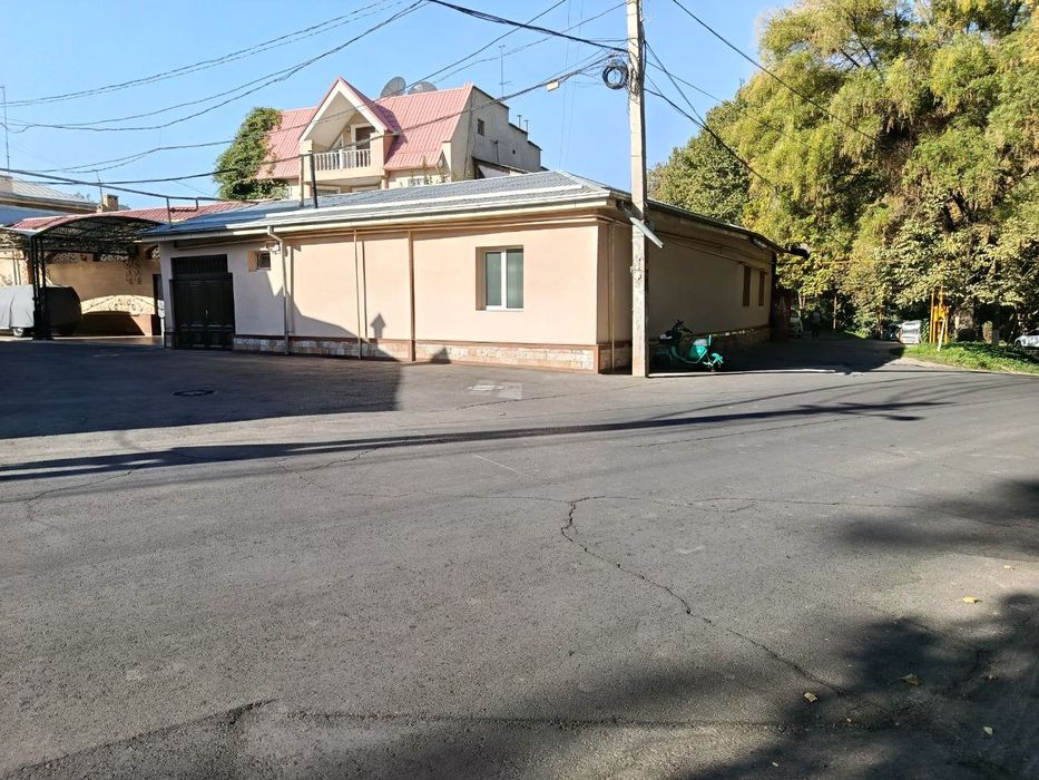 Продаётся угловой участка под бизнес в яккасаройском районе!