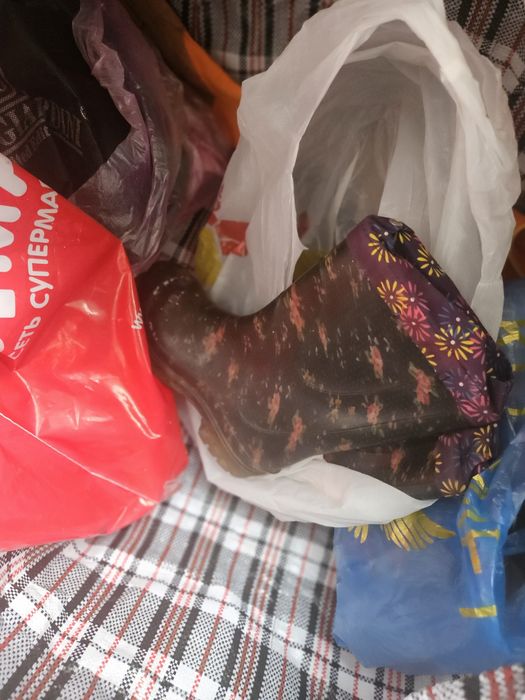 Отдам обувь . В хорошем состоянии