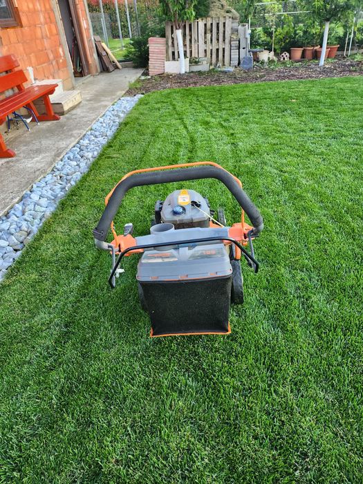 Vand masina tuns iarba 6 CP merge foarte bine