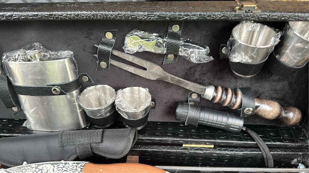 Шашлычный набор (новый) с флягой