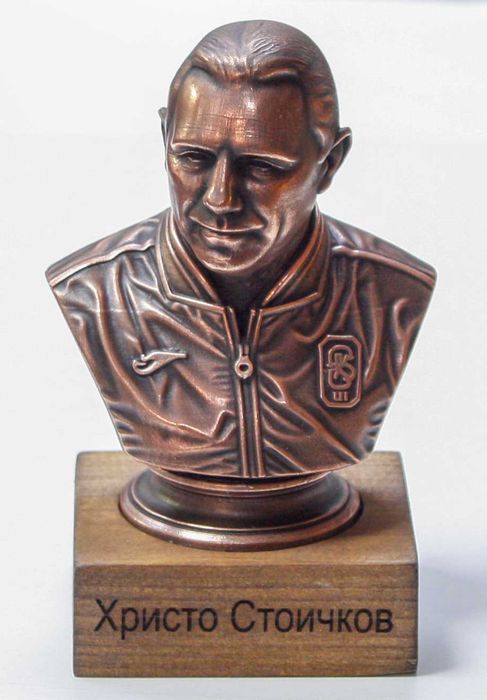 Статуетка- бюст на "Христо Стоичков".Медна галванопластика.