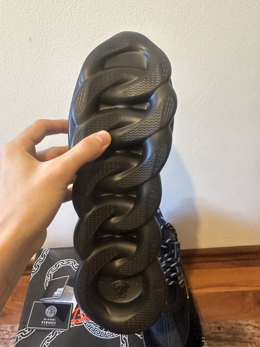 Versace Chain Reaction Black
