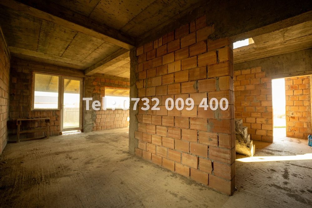 Casa la roșu P+M 219mp + Anexa , Teren 475 mp , Deschidere 40 m, Brașov , Comuna Halchiu