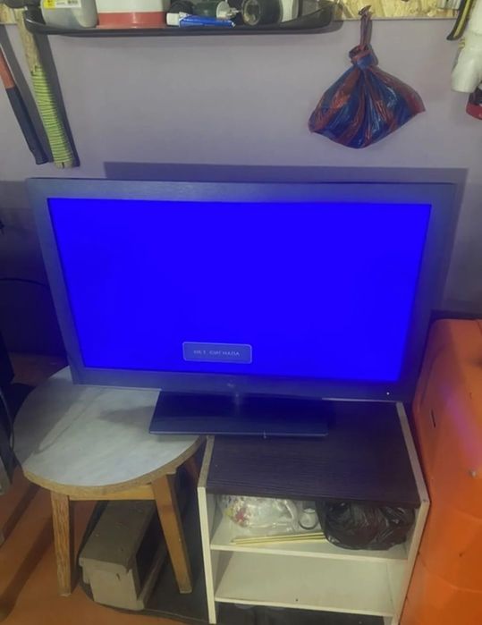 Телевизоры два рабочих для дачи гаража